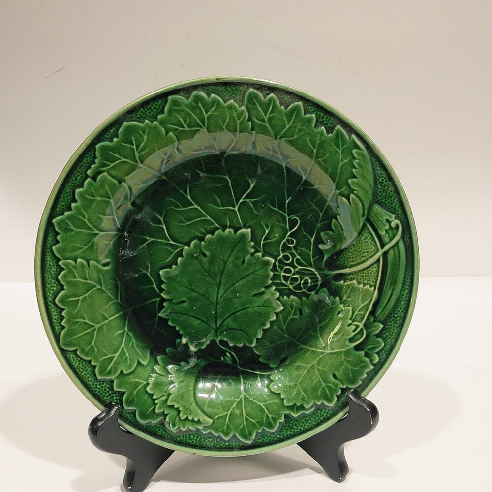 Antique Deep Green Majolica Plate Raised Leaf & Tendril Pattern 19th Century - Picture 2 of 6